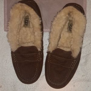 Ugg slippers